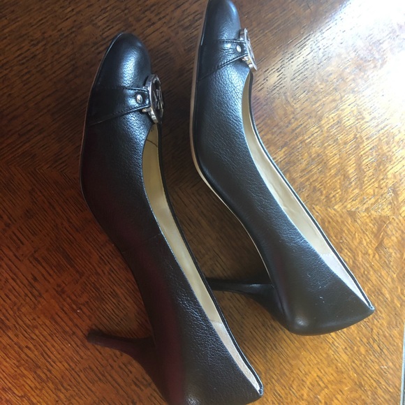 Michael Kors leather heels - Picture 3 of 6